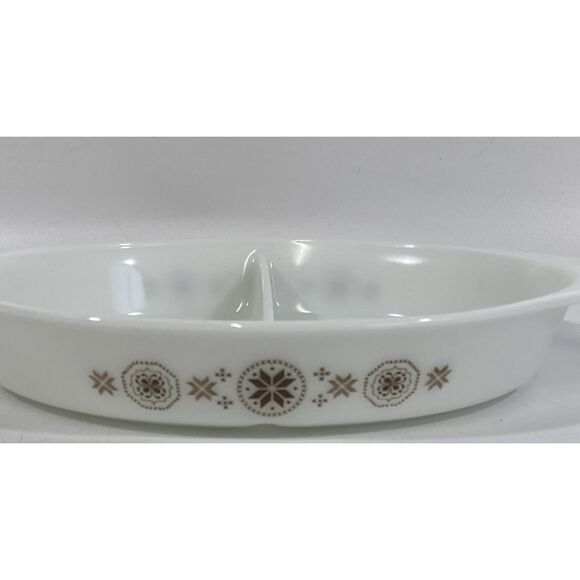 Vintage Pyrex Town and Country 1.5-quart oval divided casserole dish Brown - Picture 2 of 7